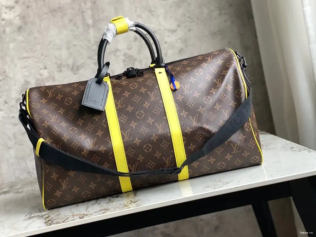 VUITTON BANDOULIÈRE LOUIS KEEPALL 50 0701